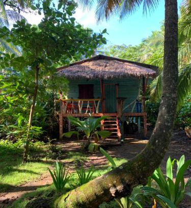 Little Corn Island House | ENSUEÑOS miskita house
