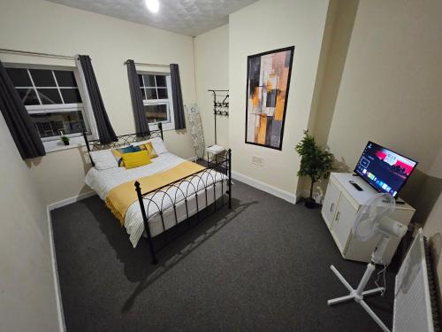 Riverside Apartment | Entire 2 Bedroom Apartment City Centre & Stadium