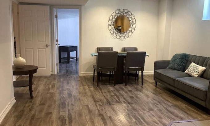 Richmond Hill Apartment | Entire 2 Bedrooms apartment Richmondhill