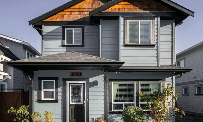 Langford House | Entire 3-bedroom house Near Town