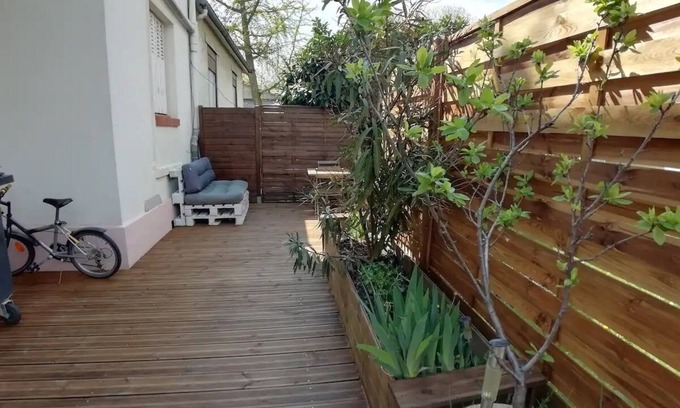Saint-Denis Apartment | Entire apartment on the outskirts of Paris/Stade de France in a very quiet street