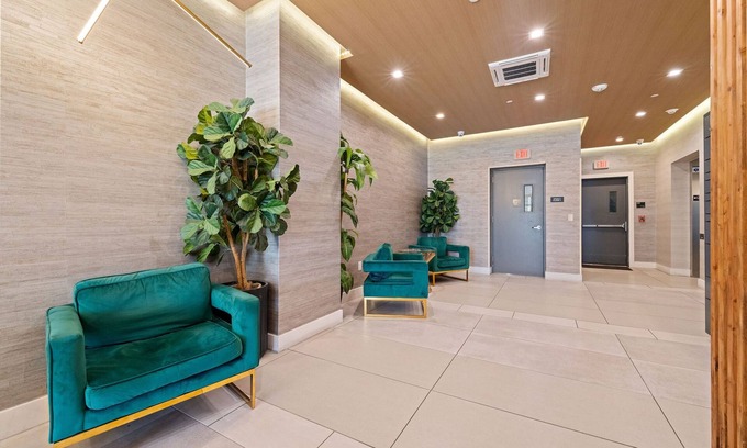 Central Business District Apartment | Entire Apt/2bd/bth/Ame Dream Mall/Nyc/EWR Airpt
