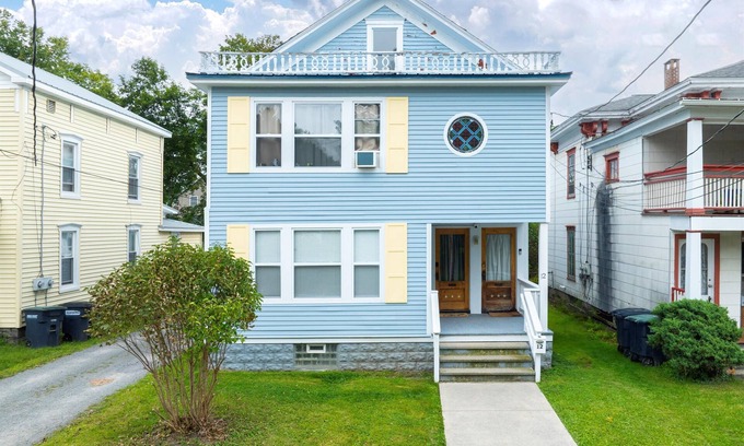 Oneonta House | Entire duplex - Two Families - Baseball Complex - 5 minute walk to Downtown