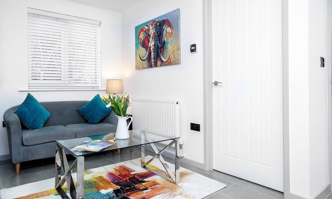 Sudbury Apartment | Entire Flat in Sudbury - Lucas