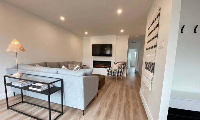 Collingwood House | Entire home available for short term, ski season rental in Collingwood