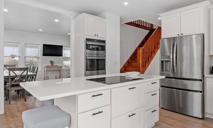 Newport East House | Entire home minutes from Newport, RI. Near beaches.