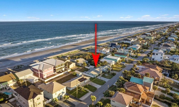 Flagler Beach House | Entire Home-Pet Friendly-Large Fenced Yard-Sleeps 14
