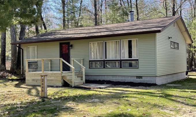 Tawas City House | Entire house steps from the beach