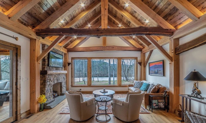 Rockbridge Baths Cottage | Entire luxurious cottage in Rockbridge Baths, Virginia