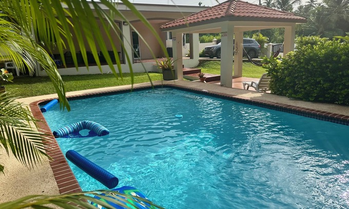 Cerro Gordo House | Entire Private House Perfect for a Tropical Gateway