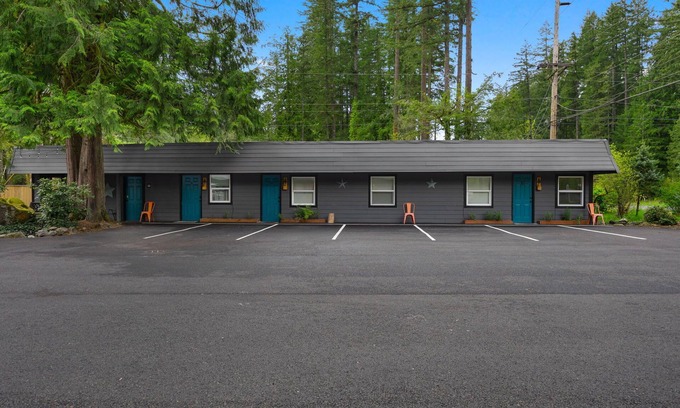 Mount Hood Village Condo | Entire Renovated Motel with Rustic Charm