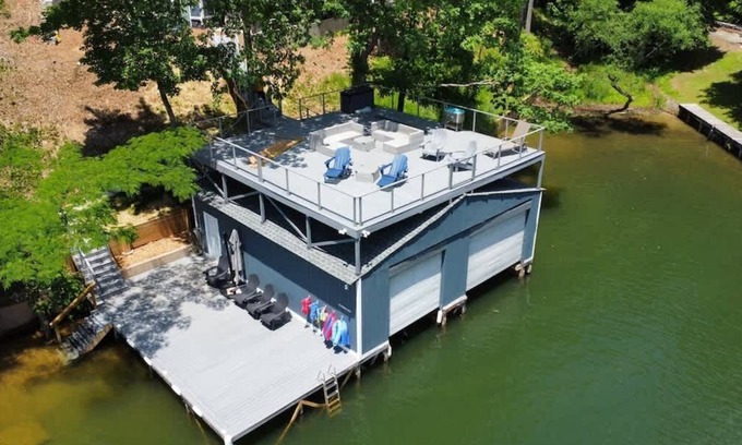 Lake Lure House | Epic 5BR w/Double Living Areas On Lake Lure