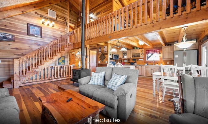 Williamstown House | Epic Log Home Near Ark