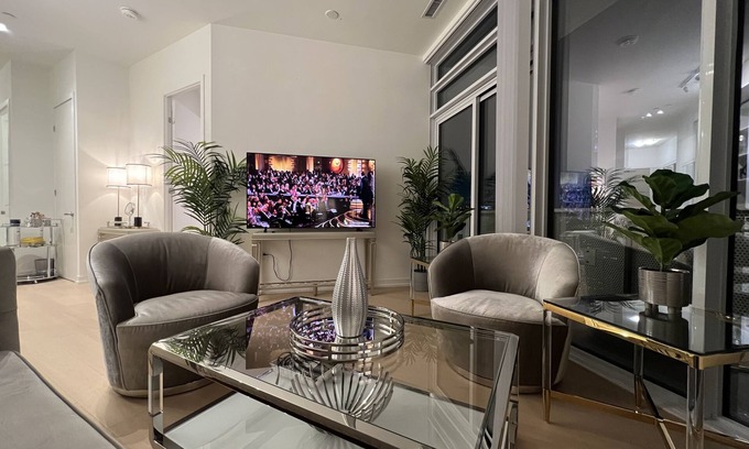 Downtown Toronto Condo | Epitome luxury lifestyle by the Lake, Fully Furnished Executive Penthouse PH112