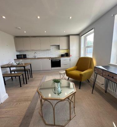 Epsom Apartment | Epsom High Street Retreat Stylish 1-Bed Flat