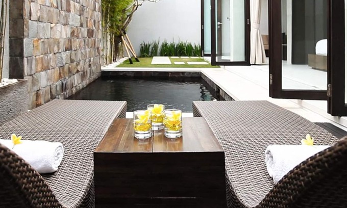 Laksmana Villa | EQLt1 Bedroom Pool Villa - Breakfast
