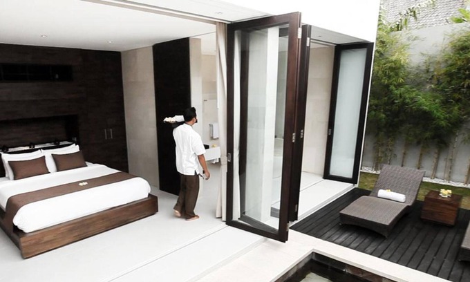 Laksmana Villa | EQLt1 Bedroom Pool Villa - Breakfast