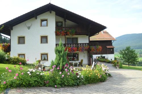 Arnbruck Apartment | Erholung pur am Stroblhof