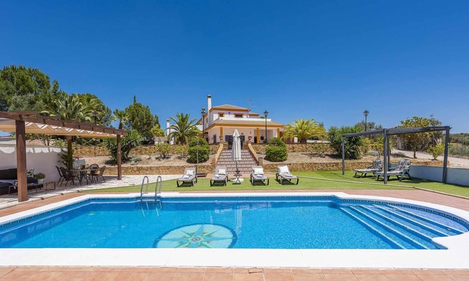 Cabra House | Erisane Holiday Home