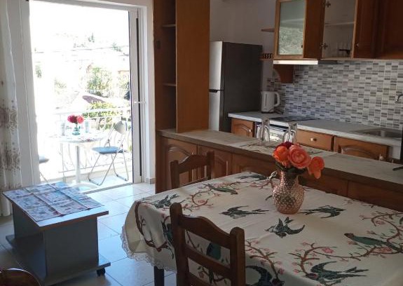 Agia Efimia Apartment | Ero Makri