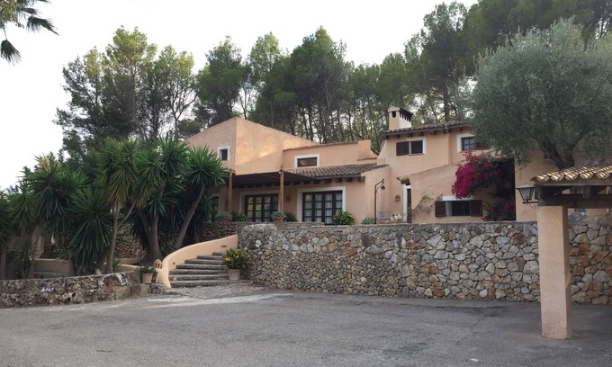 Santa Maria del Cami House | ES PINARET, FANTASTIC FINCA SURROUNDED BY TRANQUILITY AND NATURE