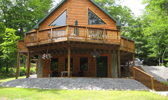 Old Forge Cabin | Escape & Enjoy a Cozy 3-bedroom cabin in wonderful Old Forge