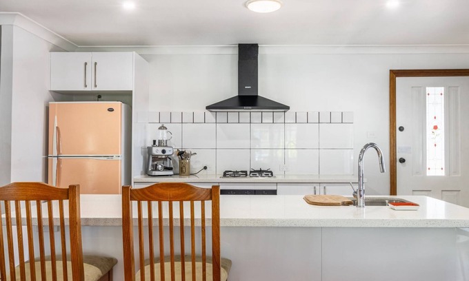 Sussex Inlet House | Escape to gorgeous Swan Lake.