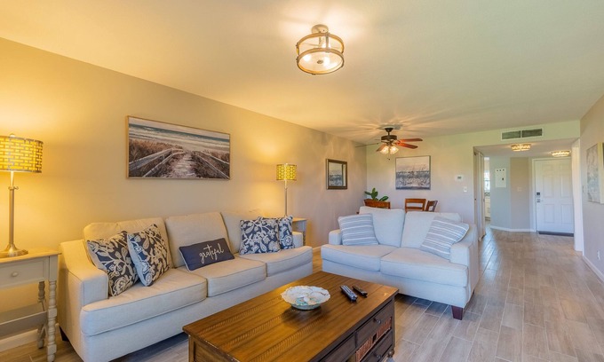 Isla del Sol Condo | Escape to Paradise in St Pete , min from ST Pete Beach , Discnts avail.
