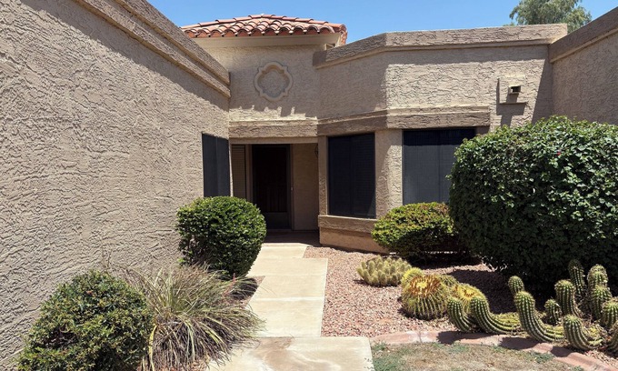 Westbrook Village Condo | Escape to sunny Phoenix!