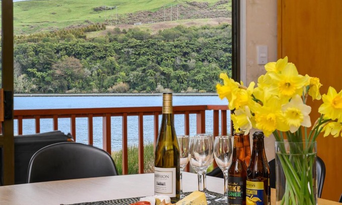 Okere Falls House | Escape to the Lake - Lake Rotoiti Bach