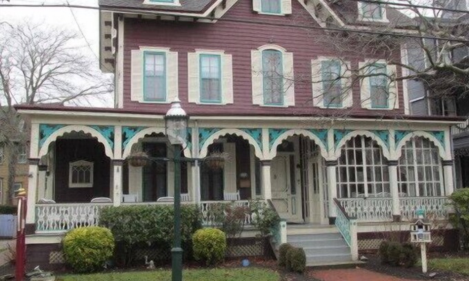 Cape May House | Escape to the ultimate vacation home in Cape May.