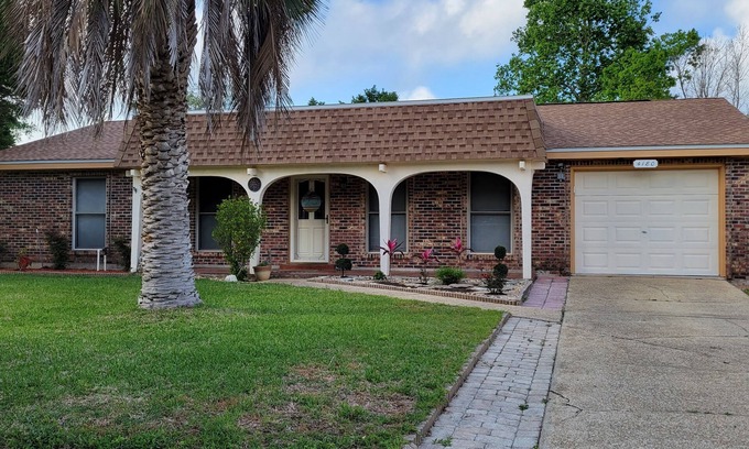 Scenic Heights House | Escape to Your Perfect Pensacola Retreat – Cozy, Spacious & Packed with Charm!