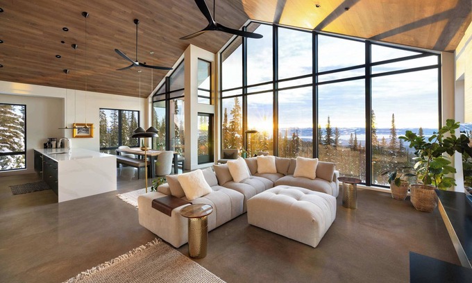 Big White Ski Resort Ski Chalet | Escapology | Private Hot Tub & Ski In/Ski Out