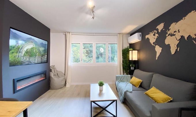 Escaldes-Engordany Apartment | Espectacular Apartamento Con Vistas En Escaldes - 10min Caminando Al Centro - Parking Gratis l by BonesVacances