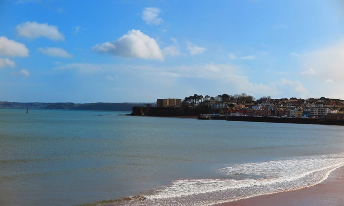 Paignton Apartment | Esplanade Court Apartments With Seasonal Swimming Pool
