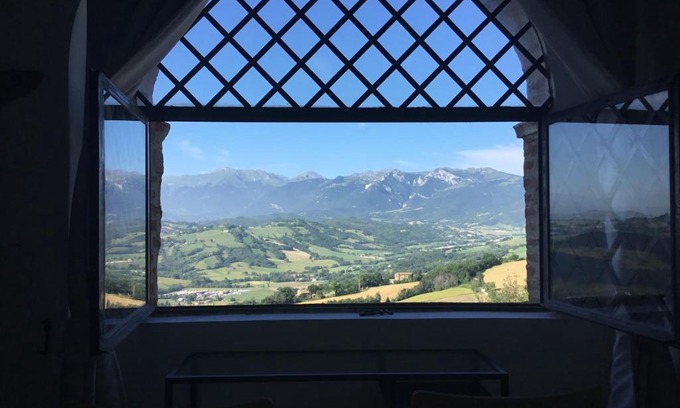 San Ginesio House | Est Locanda