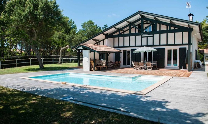 Les Estagnots House | Estagnots Beach and Lake on foot