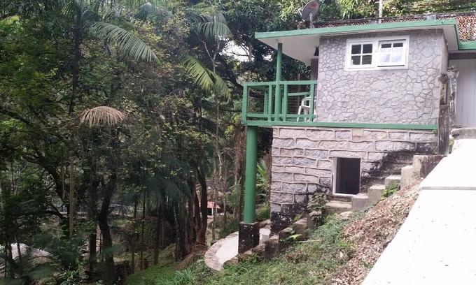 Itatiaia Ski Chalet | Estalagem do Rancho: Chalet with waterfalls