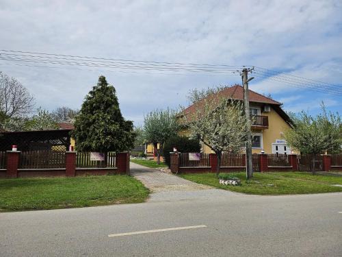 Tiszafured Apartment | Estike Apartmanok