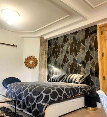 Zaragoza Centro Apartment | Estiloso estudio en Gran Via, vistas al Huerva