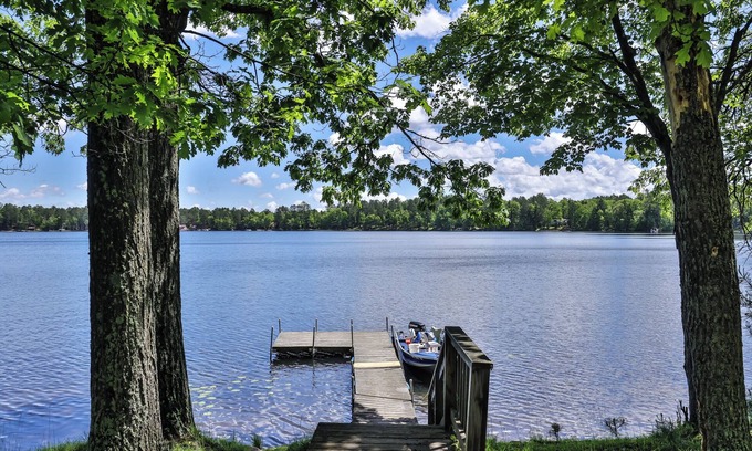St Germain Cottage | Estrold's Resort- Bayview Cabin