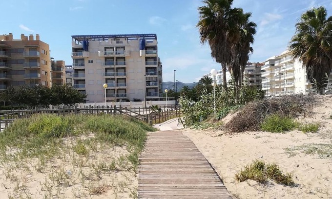 Daimuz Apartment | Estudio con patio en Daimus niños y mascotas consultar