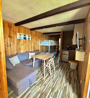 Pradollano House | estudio muy acogedor