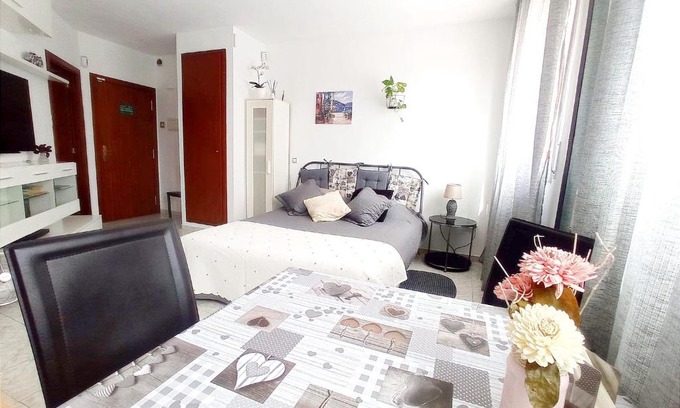 Lloret de Mar Apartment | Estudio Paz