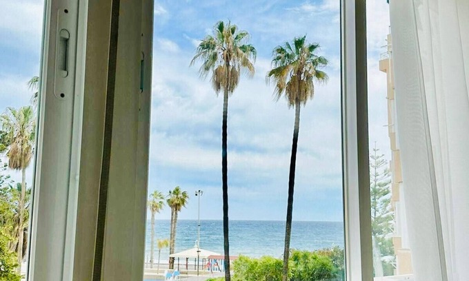 Mezquitilla Apartment | Estudio Pepa Luna Algarrobo Beach