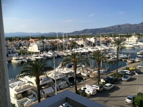 Empuriabrava Apartment | estudio vistas marina y mar ref 295