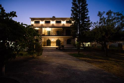 Molos Apartment | Etessiano