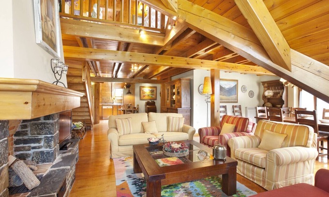Salardu Apartment | Eth Pui Splendid 164m2 duplex apartment in the beautiful village of Salardú