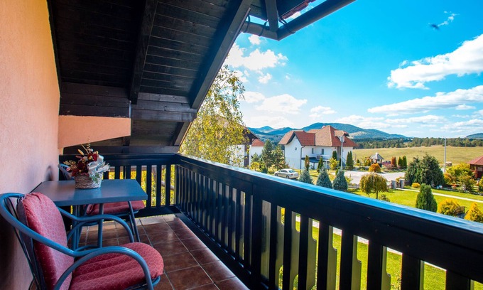 Zlatibor Apartment | Ethno House Family Apartment With Mountain View