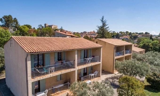 Greoux-les-Bains Apartment | Etoile Lou Cigaloun Ana Location